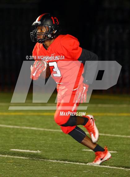 Thumbnail 1 in Harvard-Westlake vs. Dominguez photogallery.