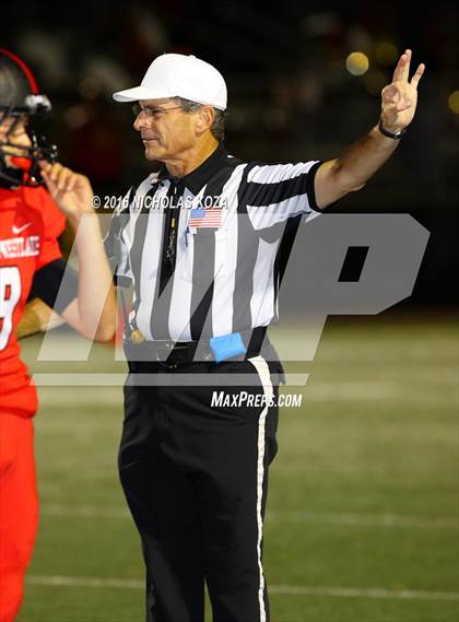 Thumbnail 3 in Harvard-Westlake vs. Dominguez photogallery.