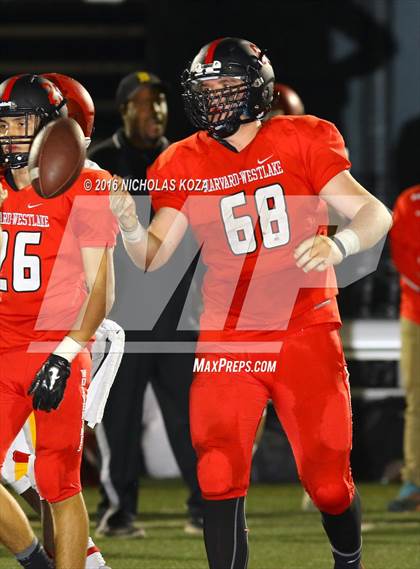Thumbnail 3 in Harvard-Westlake vs. Dominguez photogallery.