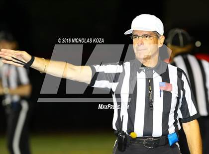 Thumbnail 3 in Harvard-Westlake vs. Dominguez photogallery.