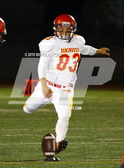Thumbnail 2 in Harvard-Westlake vs. Dominguez photogallery.