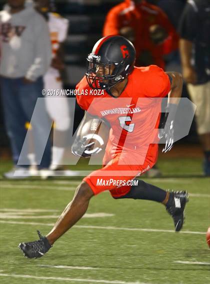 Thumbnail 2 in Harvard-Westlake vs. Dominguez photogallery.