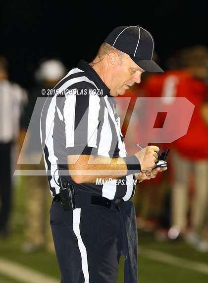 Thumbnail 2 in Harvard-Westlake vs. Dominguez photogallery.