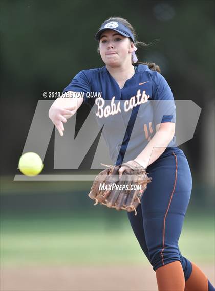 Thumbnail 3 in Cienega vs. Santiago (Michelle Carew Classic) photogallery.