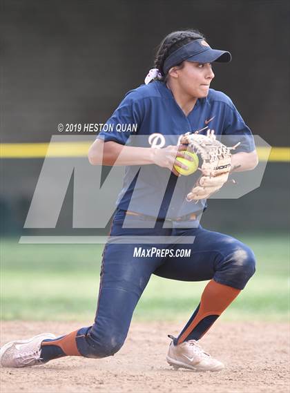 Thumbnail 3 in Cienega vs. Santiago (Michelle Carew Classic) photogallery.