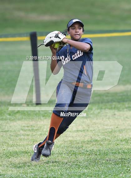 Thumbnail 3 in Cienega vs. Santiago (Michelle Carew Classic) photogallery.