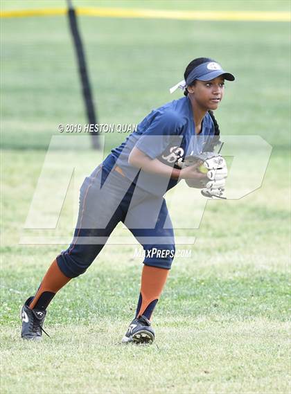 Thumbnail 2 in Cienega vs. Santiago (Michelle Carew Classic) photogallery.