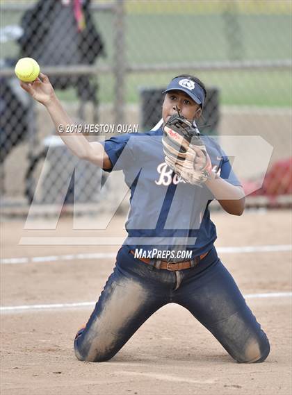 Thumbnail 2 in Cienega vs. Santiago (Michelle Carew Classic) photogallery.