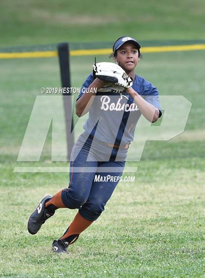 Thumbnail 2 in Cienega vs. Santiago (Michelle Carew Classic) photogallery.