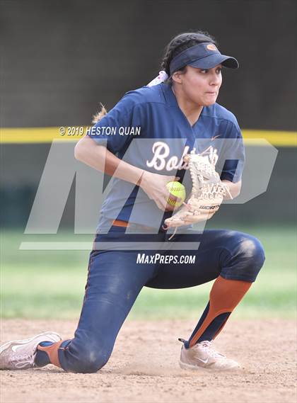Thumbnail 2 in Cienega vs. Santiago (Michelle Carew Classic) photogallery.
