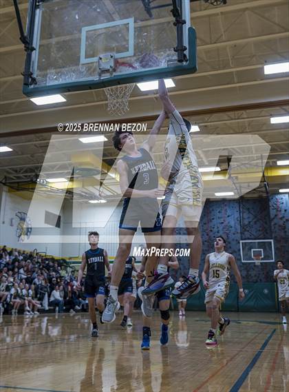 Thumbnail 3 in Kendall vs. Alexander  photogallery.