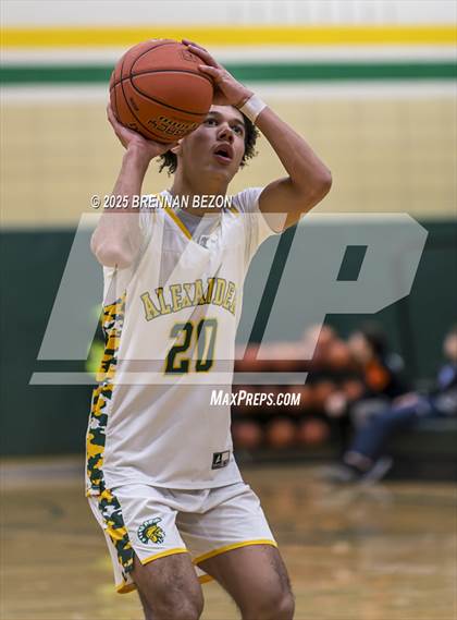 Thumbnail 3 in Kendall vs. Alexander  photogallery.