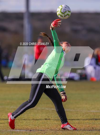 Thumbnail 3 in Mountain View vs. Hawaii Prep (Arizona Soccer Showcase) photogallery.