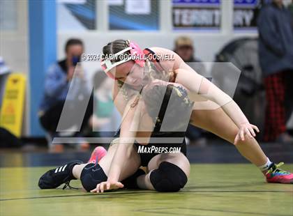 Thumbnail 2 in Croatan vs New Bern (Beast of the East) photogallery.