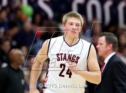 Thumbnail 3 in De La Salle vs. Monte Vista (CIF NCS D1 Final) photogallery.