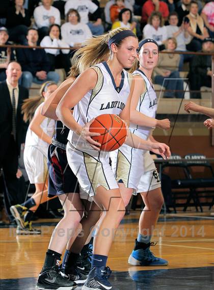 Thumbnail 3 in Kane vs Clarion-Limestone (PIAA D9 AA Semi Final) photogallery.