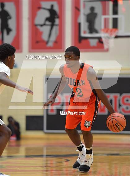 Thumbnail 1 in Fenwick vs. Bogan (Proviso West Holiday Tournament) photogallery.