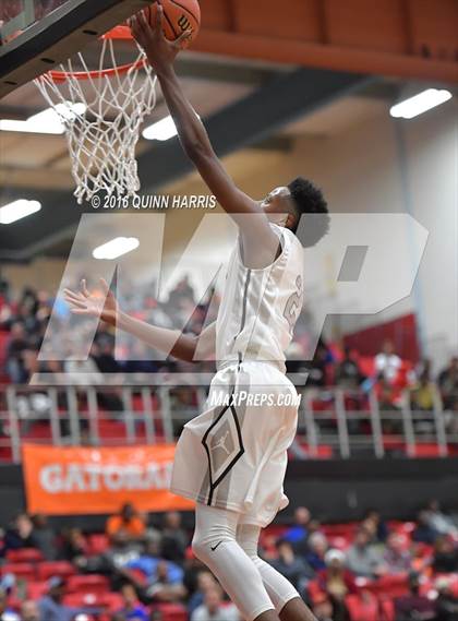 Thumbnail 2 in Fenwick vs. Bogan (Proviso West Holiday Tournament) photogallery.
