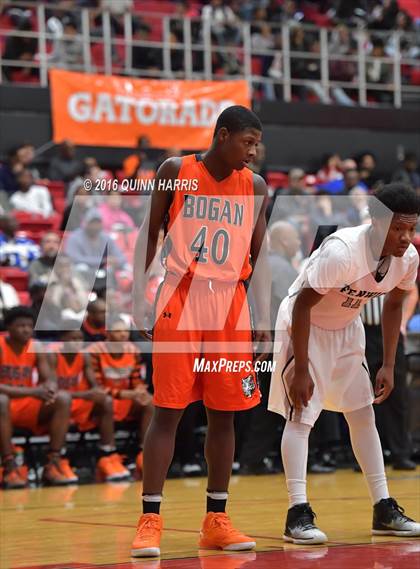 Thumbnail 3 in Fenwick vs. Bogan (Proviso West Holiday Tournament) photogallery.