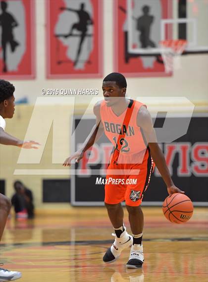 Thumbnail 3 in Fenwick vs. Bogan (Proviso West Holiday Tournament) photogallery.