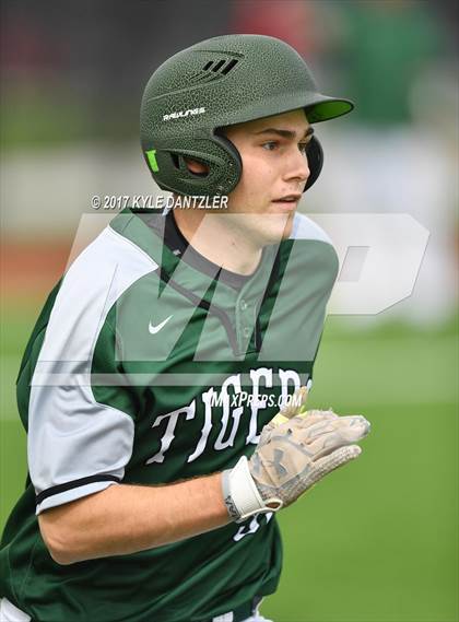 Thumbnail 2 in Blue Ridge vs Lone Oak (Anna Tournament) photogallery.