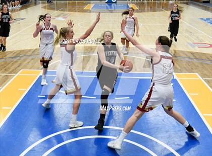 Thumbnail 1 in Viewmont vs. Riverton (UHSAA 5A 1st Round) photogallery.