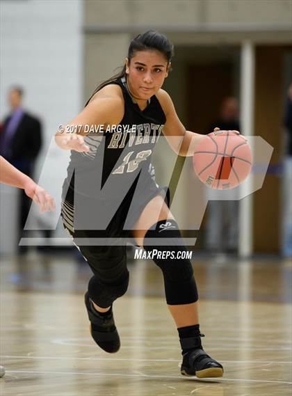 Thumbnail 3 in Viewmont vs. Riverton (UHSAA 5A 1st Round) photogallery.