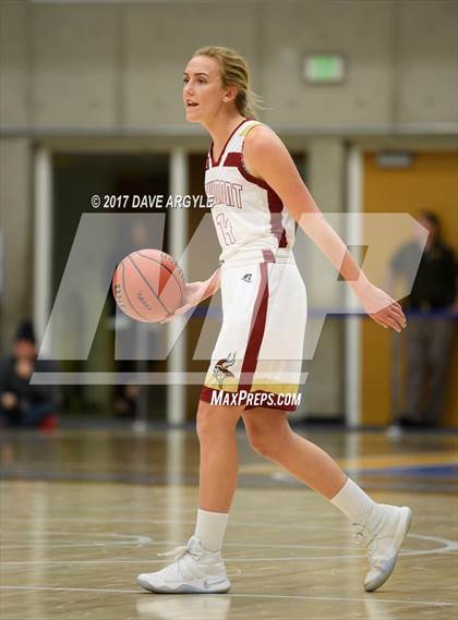 Thumbnail 3 in Viewmont vs. Riverton (UHSAA 5A 1st Round) photogallery.