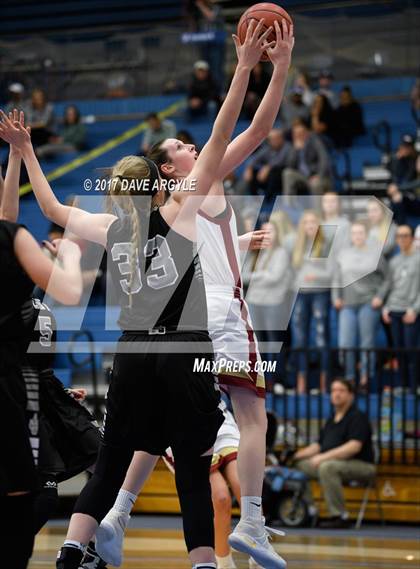 Thumbnail 2 in Viewmont vs. Riverton (UHSAA 5A 1st Round) photogallery.