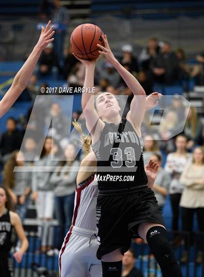 Thumbnail 3 in Viewmont vs. Riverton (UHSAA 5A 1st Round) photogallery.