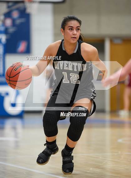 Thumbnail 2 in Viewmont vs. Riverton (UHSAA 5A 1st Round) photogallery.