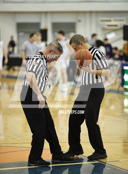 Thumbnail 3 in Chartiers Valley vs. Abington Heights (Central Valley Roundball Holiday Classic) photogallery.
