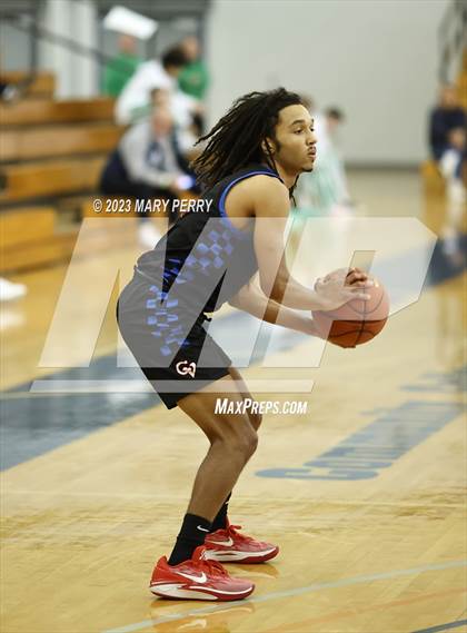 Thumbnail 3 in Chartiers Valley vs. Abington Heights (Central Valley Roundball Holiday Classic) photogallery.