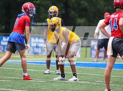 Thumbnail 1 in Olive Branch vs Huntsville (U of Memphis 7v7) photogallery.