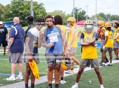 Thumbnail 1 in Olive Branch vs Huntsville (U of Memphis 7v7) photogallery.