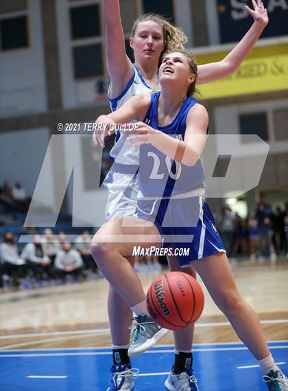 Thumbnail 1 in Bingham vs. Fremont (UHSAA 6A Semifinal) photogallery.