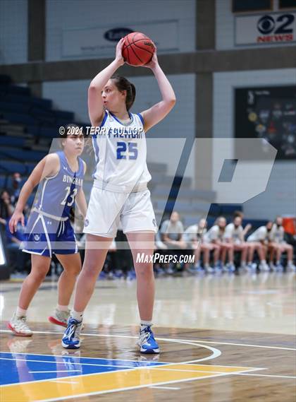Thumbnail 2 in Bingham vs. Fremont (UHSAA 6A Semifinal) photogallery.