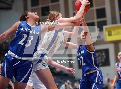 Thumbnail 2 in Bingham vs. Fremont (UHSAA 6A Semifinal) photogallery.
