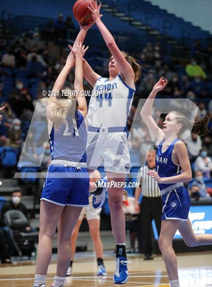 Thumbnail 3 in Bingham vs. Fremont (UHSAA 6A Semifinal) photogallery.