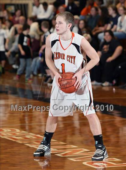 Thumbnail 1 in Lenoir City vs Knoxville Catholic (District 4AAA Semifinals) photogallery.