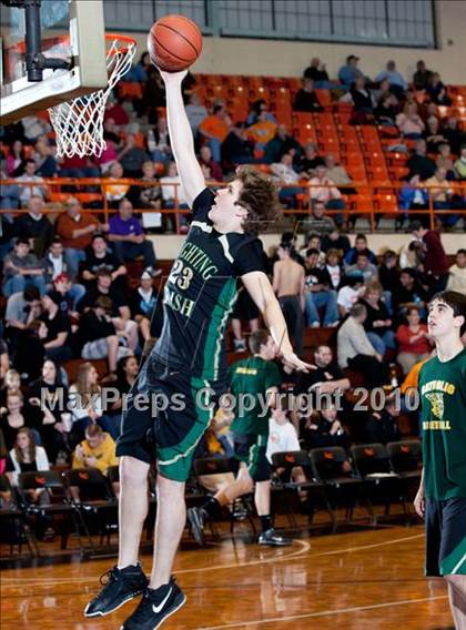 Thumbnail 1 in Lenoir City vs Knoxville Catholic (District 4AAA Semifinals) photogallery.