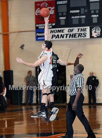 Thumbnail 2 in Lenoir City vs Knoxville Catholic (District 4AAA Semifinals) photogallery.