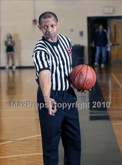 Thumbnail 1 in Lenoir City vs Knoxville Catholic (District 4AAA Semifinals) photogallery.
