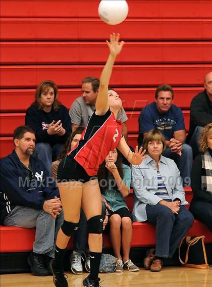 Thumbnail 3 in Napa vs. St. Francis (Super 8 Tournament) photogallery.