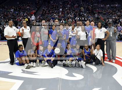 Thumbnail 1 in Serra (CIF State D1 Award Photos) photogallery.