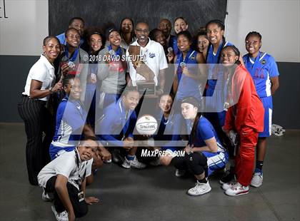Thumbnail 3 in Serra (CIF State D1 Award Photos) photogallery.