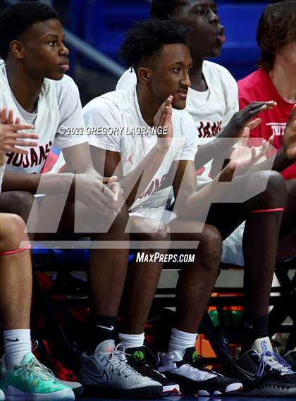 Thumbnail 3 in Keller vs Trinity (UIL 6A Bi-District Playoff) photogallery.