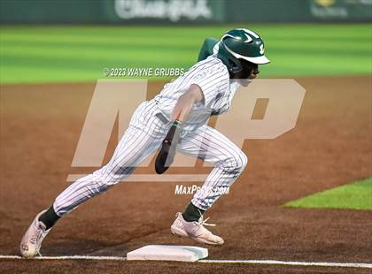 Thumbnail 2 in Reedy @ Longview (UIL 5A Regional Semifinal) photogallery.