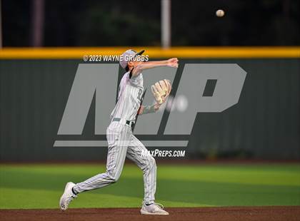 Thumbnail 1 in Reedy @ Longview (UIL 5A Regional Semifinal) photogallery.
