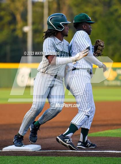 Thumbnail 3 in Reedy @ Longview (UIL 5A Regional Semifinal) photogallery.